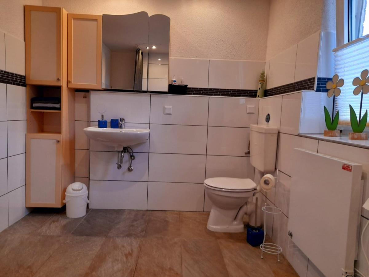 Willkommen In Dem Luftkurort Und Kaesestadt Rennstrecke 4km Entfernt Fewo1 Apartment